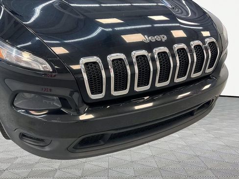 Used 2016 Jeep Cherokee Sport w/ Cold Weather Group AWD/4WD image 29