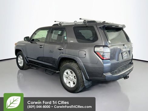 Used 2019 Toyota 4Runner SR5 AWD/4WD image 11