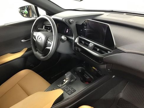 Used 2025 Lexus UX 300h AWD image 22