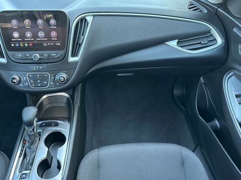 Used 2024 Chevrolet Malibu LT image 28
