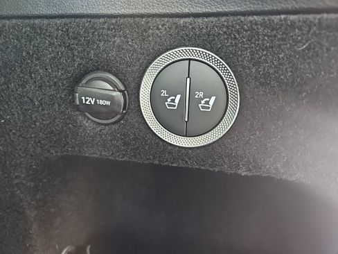 Used 2025 Genesis GV80 2.5T Standard AWD/4WD image 37
