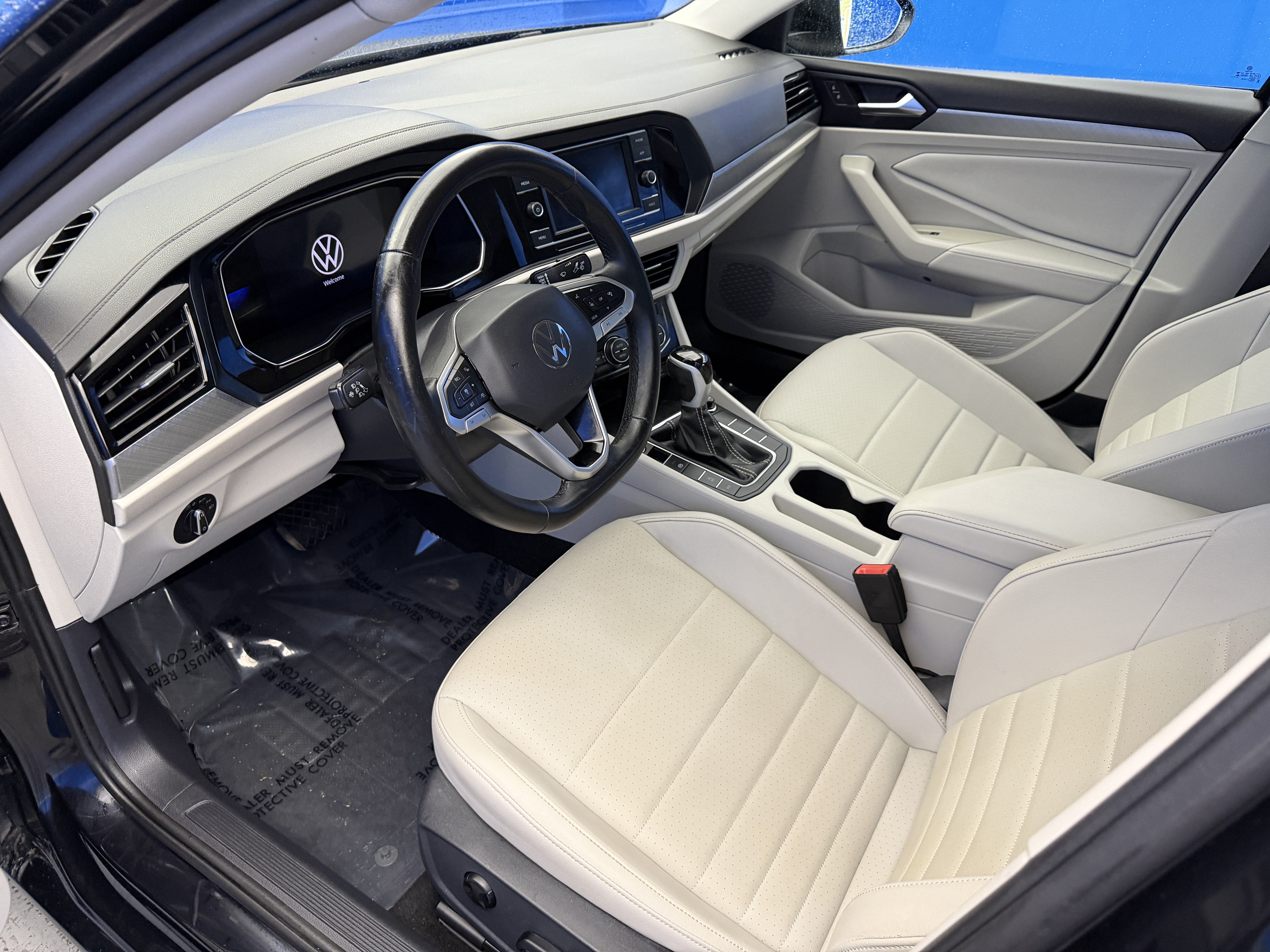 Used 2024 Volkswagen Jetta SE FWD image 11
