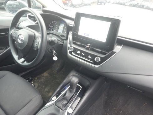 Used 2024 Toyota Corolla LE image 11