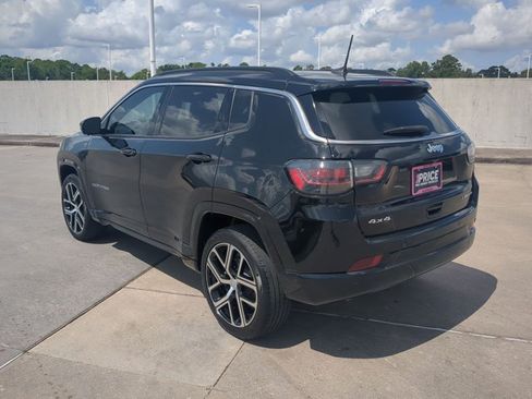 Certified 2024 Jeep Compass Limited w/ Elite Group AWD/4WD image 8