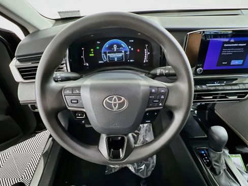Used 2025 Toyota Camry LE w/ Convenience Package AWD/4WD image 10