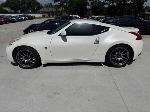Used 2014 Nissan 370Z Coupe w/ Sport Package RWD image 4