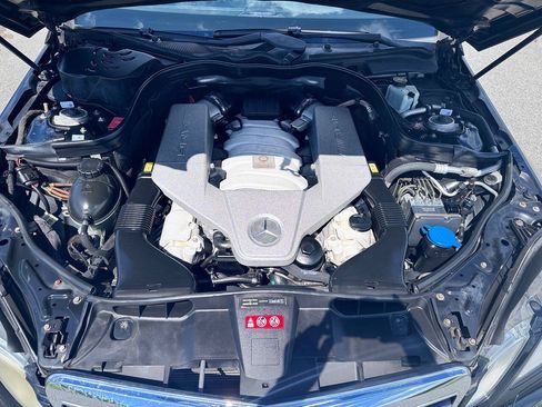 Used 2010 Mercedes-Benz E 63 AMG Sedan image 20