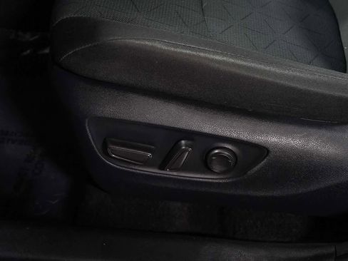 Certified 2025 Toyota RAV4 XLE FWD image 24