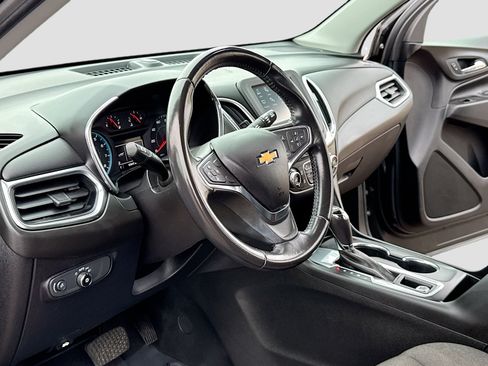 Used 2018 Chevrolet Equinox LT FWD image 4
