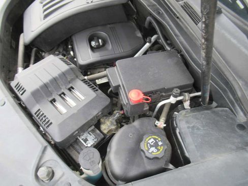 Used 2017 GMC Terrain SLE w/ Technology Package image 14