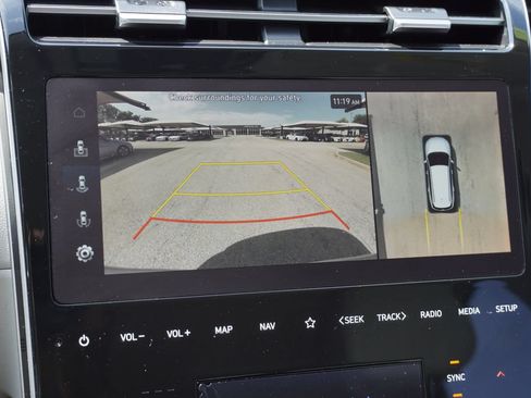 Certified 2023 Hyundai Tucson Limited FWD image 25