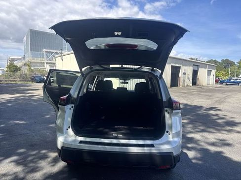 New 2026 Nissan Rogue SV FWD image 12