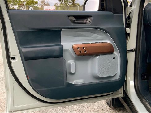 Used 2024 Ford Maverick Lariat image 20