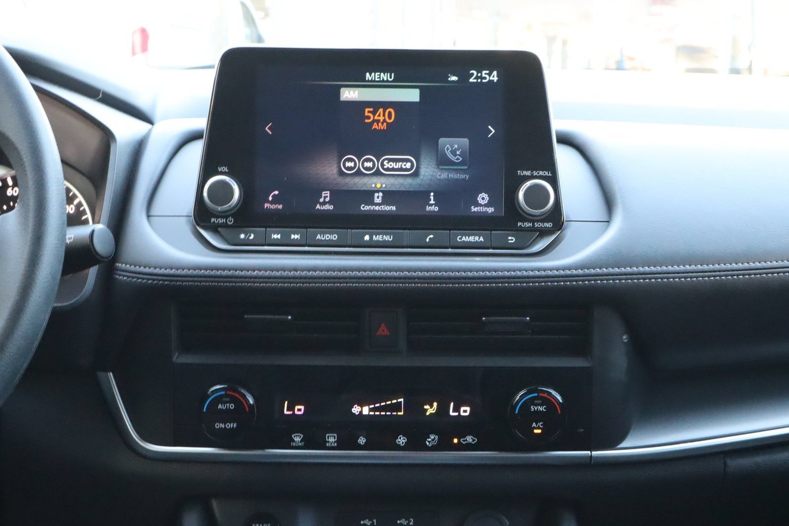 Used 2024 Nissan Rogue SV FWD image 30