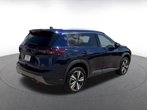 Used 2026 Nissan Rogue SL FWD image 13