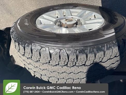 Used 2017 Ford F250 XLT w/ XLT Value Package image 37