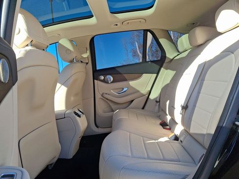 Certified 2020 Mercedes-Benz GLC 300 4MATIC image 10