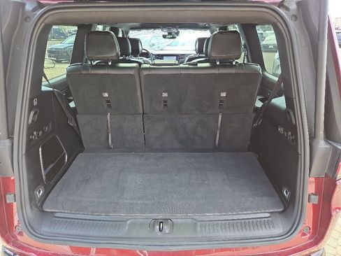 Used 2024 Jeep Wagoneer Series II AWD/4WD image 39