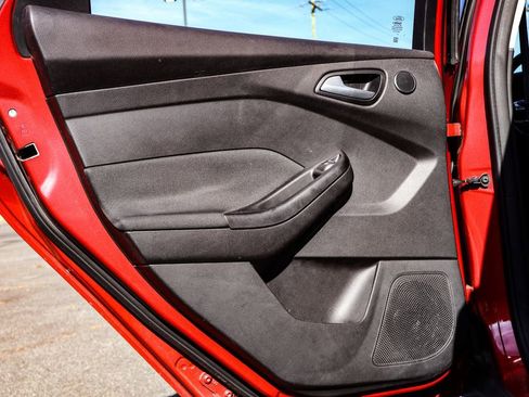 Used 2012 Ford Focus SEL image 37