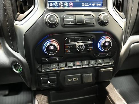 Used 2021 Chevrolet Silverado 1500 LT Trail Boss w/ Convenience Package II image 18