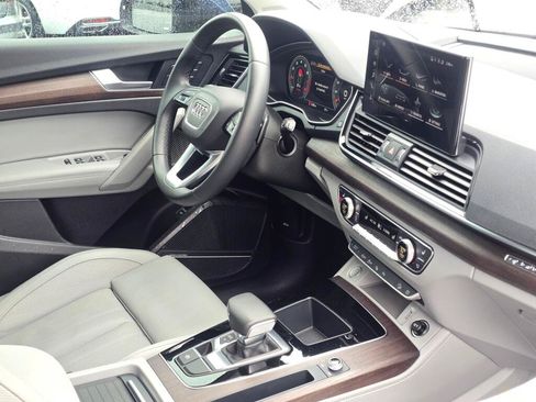 Used 2021 Audi Q5 Prestige w/ Prestige Package AWD/4WD image 30