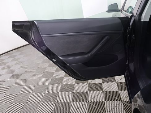 Used 2023 Tesla Model 3 Standard Range image 23