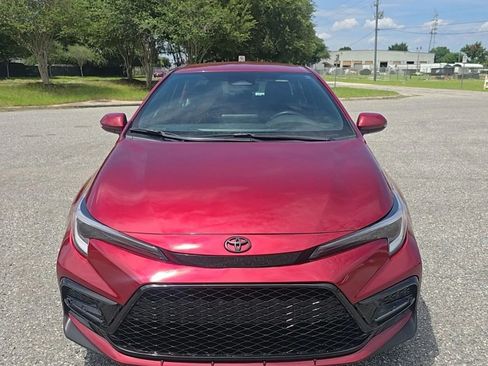Used 2025 Toyota Corolla SE FWD image 2