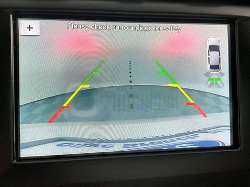 Used 2018 Ford Fusion SE w/ Fusion SE Technology Package FWD image 21