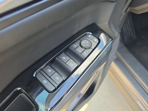 New 2026 Nissan Pathfinder SL FWD image 23