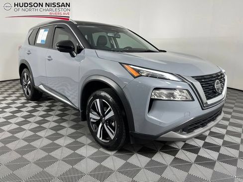 Used 2021 Nissan Rogue SL w/ Premium Package FWD image 1
