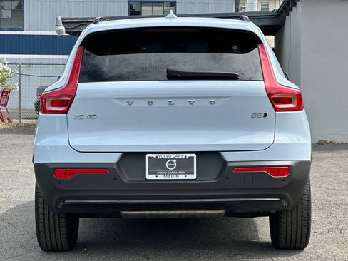 Used 2026 Volvo XC40 B5 Plus w/ Protection Package Premier AWD/4WD image 8