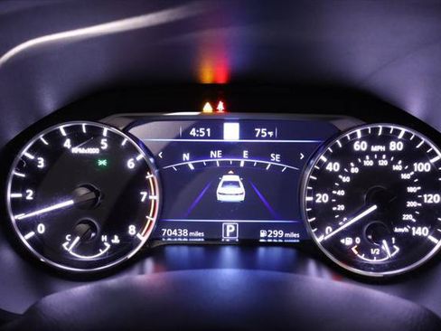 Used 2023 Nissan Altima 2.5 SV w/ SV Premium Package FWD image 16