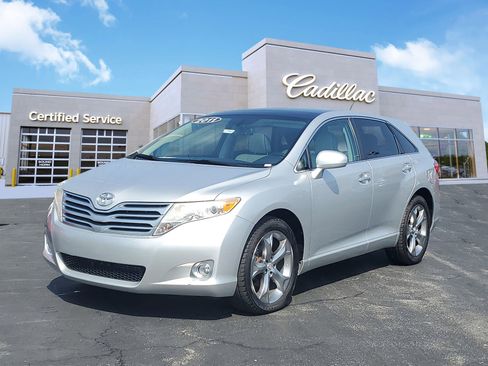 Used 2011 Toyota Venza AWD w/ Comfort Pkg image 1