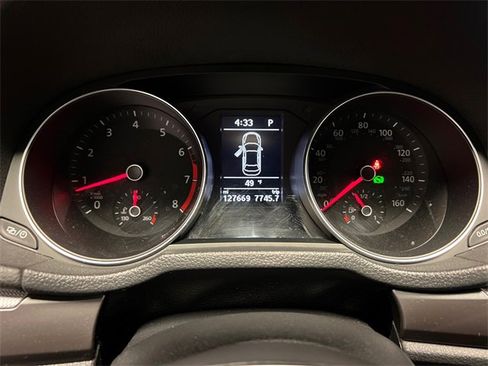 Used 2018 Volkswagen Passat 2.0T R-Line image 22