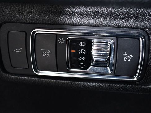 Used 2022 Lincoln Corsair Reserve w/ Equipment Group 201A image 28