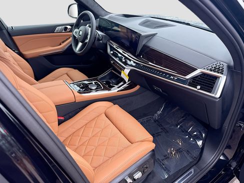 New 2026 BMW X7 xDrive40i w/ M Sport Package image 15