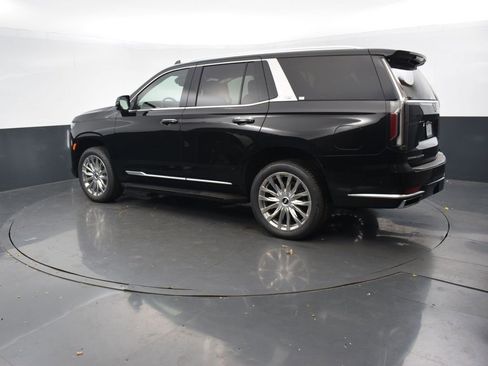 Used 2021 Cadillac Escalade Premium Luxury image 3
