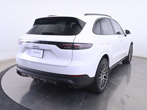 Certified 2023 Porsche Cayenne Platinum Edition AWD/4WD image 7