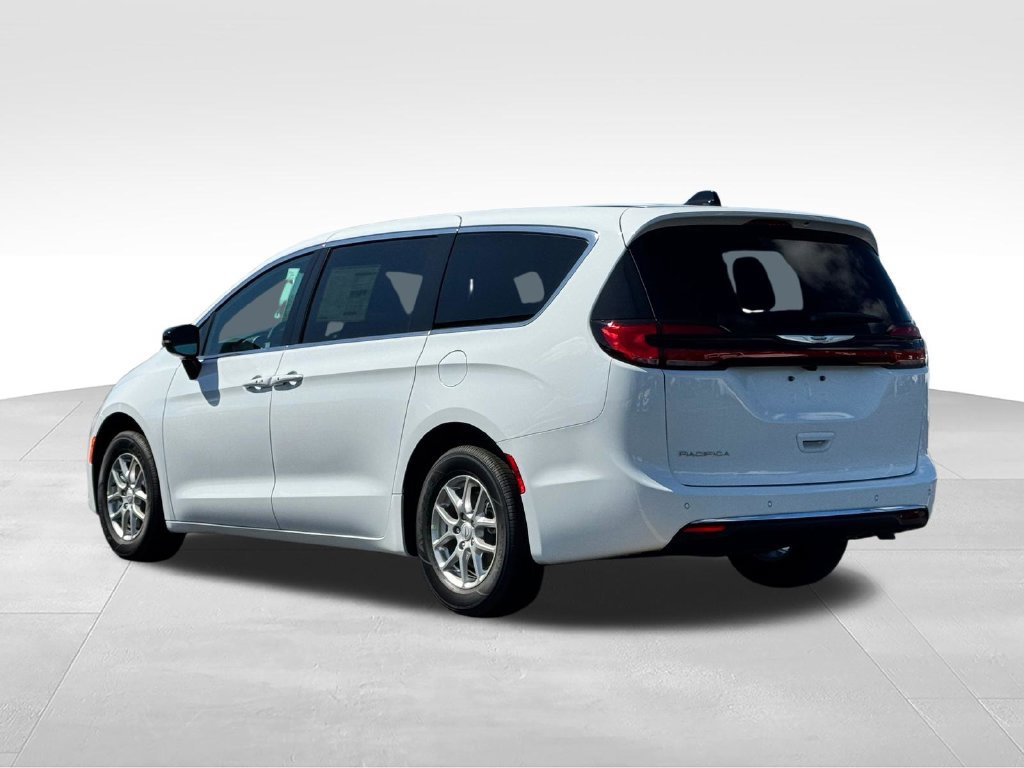 New 2026 Chrysler Pacifica Select FWD image 5