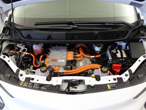 Used 2023 Chevrolet Bolt LT w/ Driver Confidence Package FWD image 27