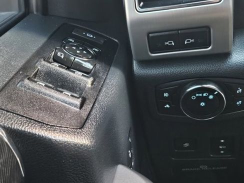 Used 2022 Ford F250 Platinum image 26
