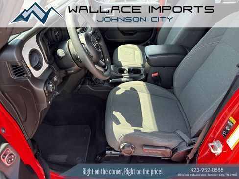 Used 2024 Jeep Wrangler Unlimited w/ Convenience Group AWD/4WD image 14