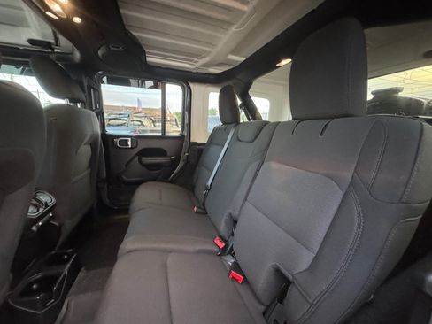 Used 2023 Jeep Wrangler 4WD High Altitude image 34