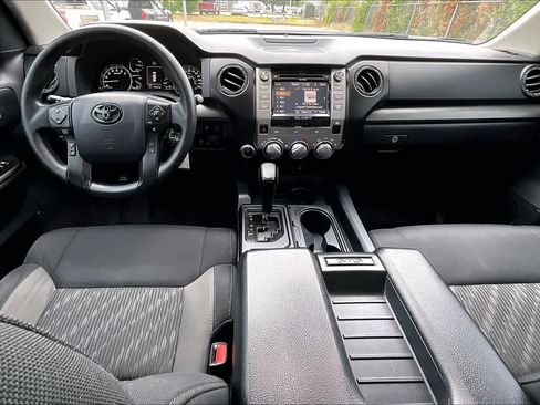Used 2019 Toyota Tundra SR5 w/ SR5 Upgrade Package AWD/4WD image 14