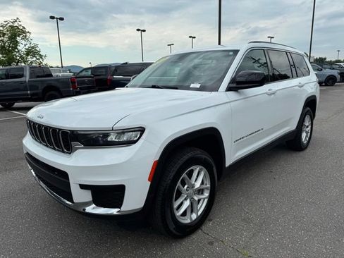 Used 2024 Jeep Grand Cherokee L Laredo AWD/4WD image 3