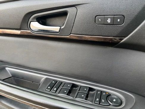 Used 2014 GMC Acadia Denali image 13