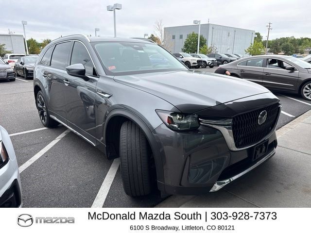 Used 2024 MAZDA CX-90 Plug-In Hybrid w/ Premium Pkg AWD/4WD image 4