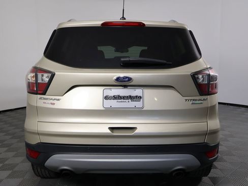 Used 2017 Ford Escape Titanium image 3