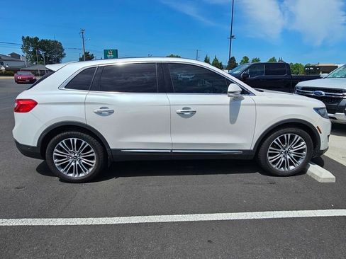 Used 2016 Lincoln MKX Reserve w/ Luxury Package AWD/4WD image 4