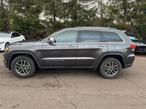Used 2020 Jeep Grand Cherokee Limited w/ Premium Lighting Group image 3